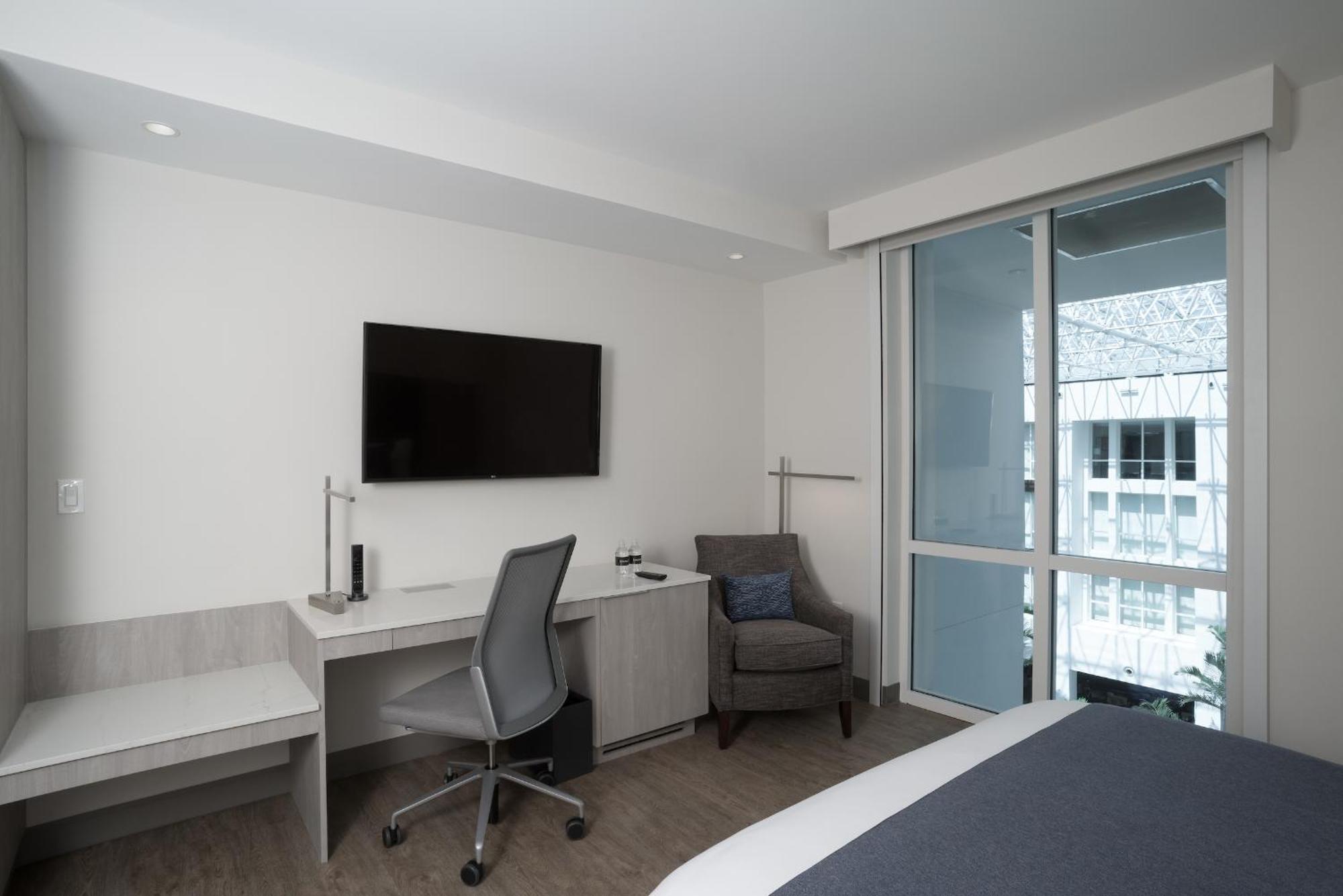 Innovation Hotel Naples Park Ngoại thất bức ảnh