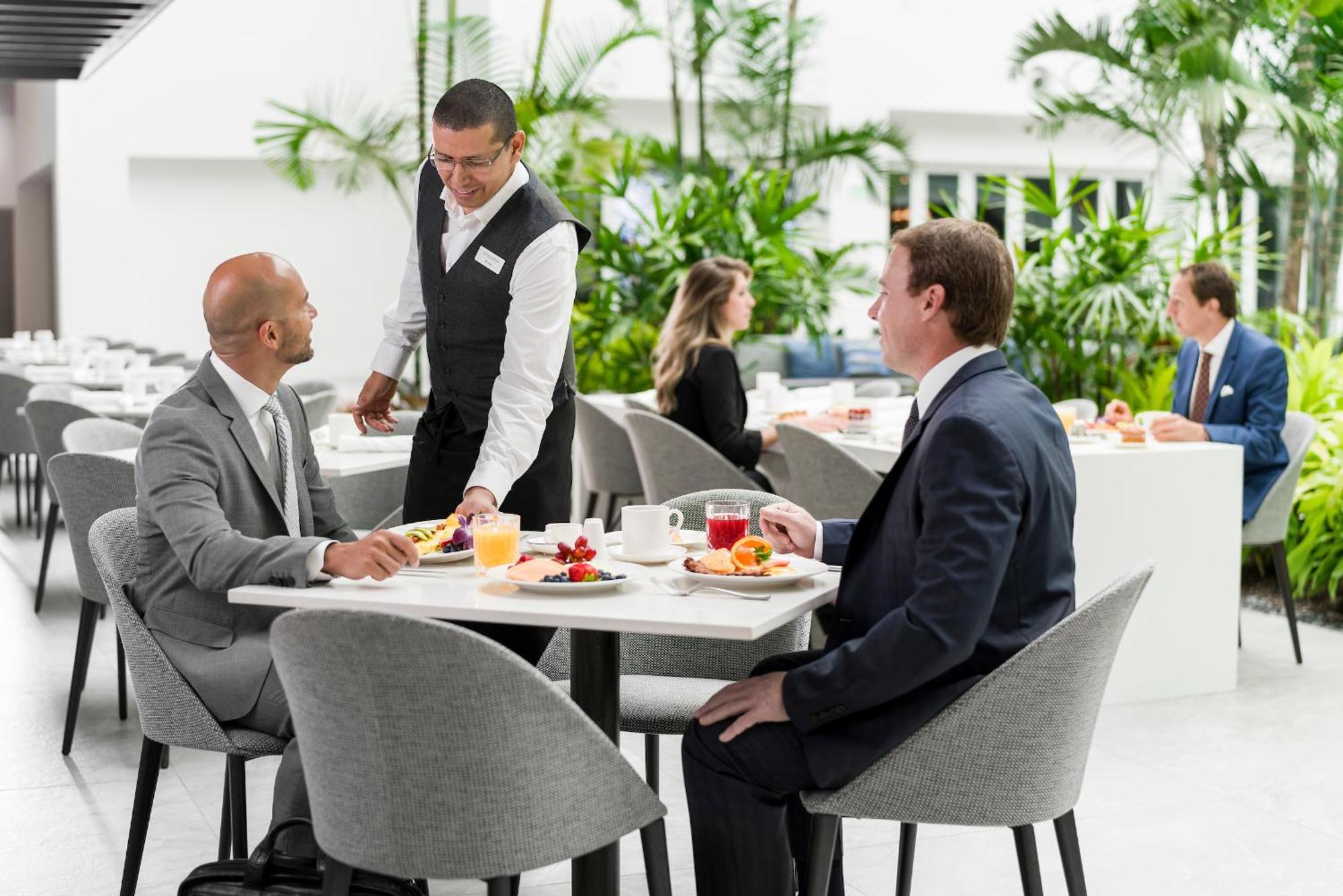Innovation Hotel Naples Park Ngoại thất bức ảnh
